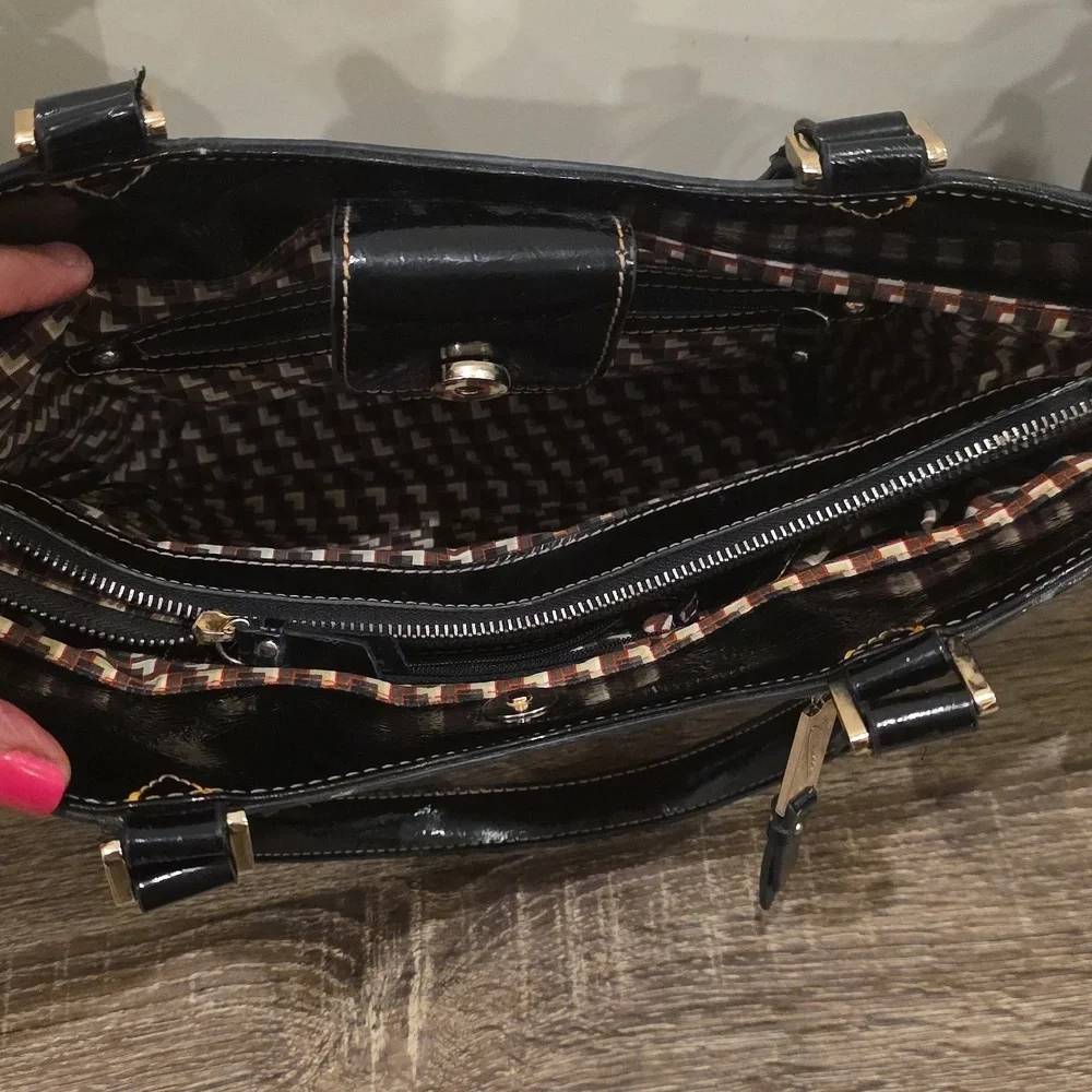 Etienne Collection PRIVEE' Woven And PATENT LEATHER TOTE - Picture 3 of 13